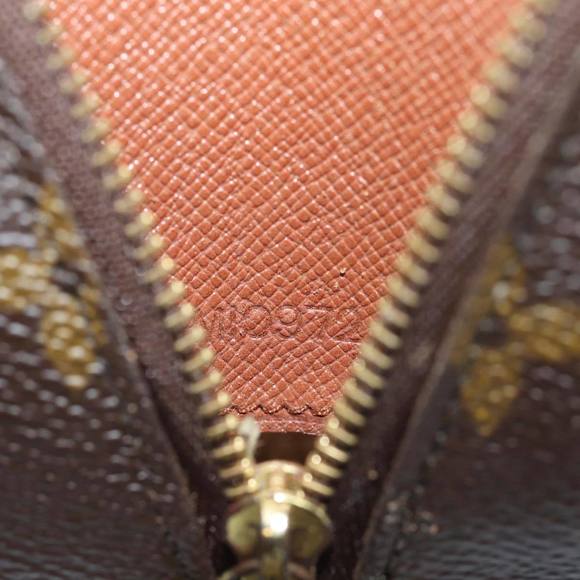 LOUIS VUITTON Monogram Trousse Demi Ronde Cosmetic Pouch M47520 LV Auth 81232 - Picture 12 of 16